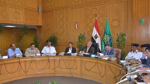 جلسة محافظ الاسماعيلية