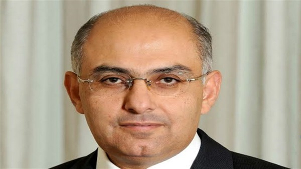 السفير أشرف سلطان