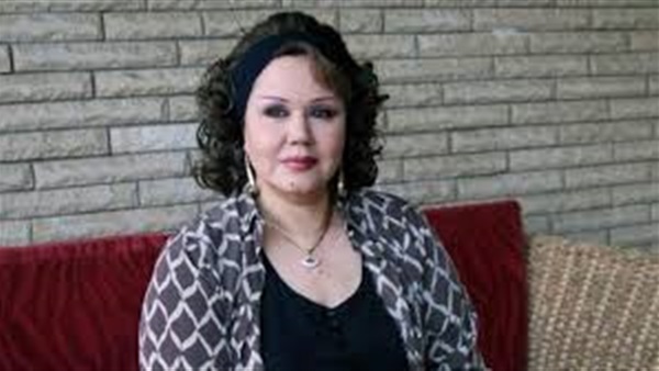 الفنانة هياتم