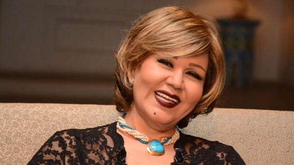 الفنانة هياتم