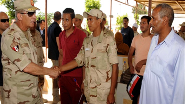 وزير الدفاع الفريق