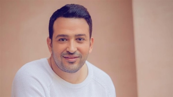 الشاعر الغنائي تامر