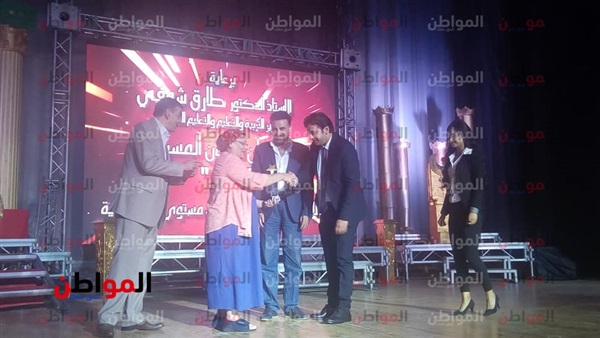 جانب من تكريم الفنانين
