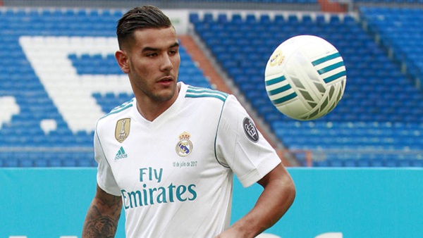 ظهير ريال مدريد ثيو
