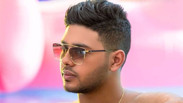 المطرب محمد شاهين