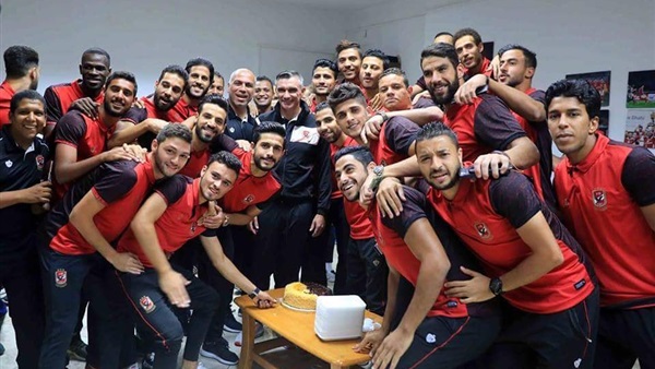 لاعبو الأهلي
