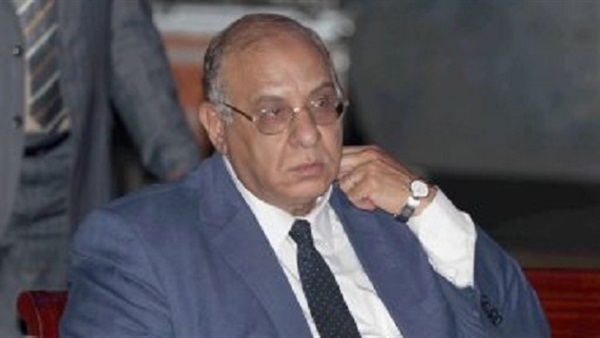 الدكتور طلعت عبد