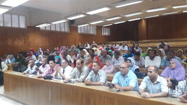 ندوة عن محو الأمية-بني