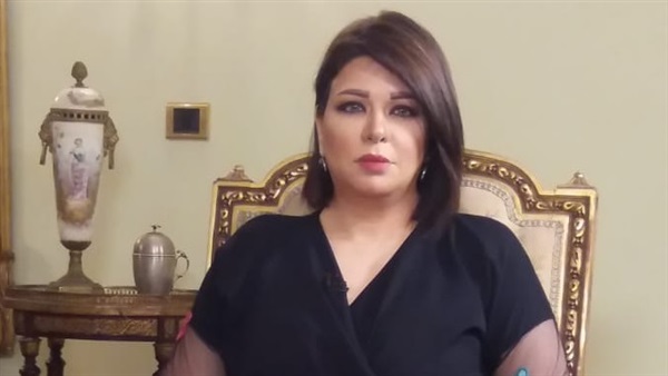 المذيعة علا شوشة