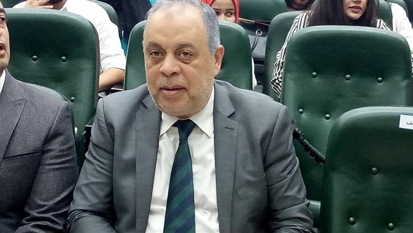 الفنان أشرف زكى