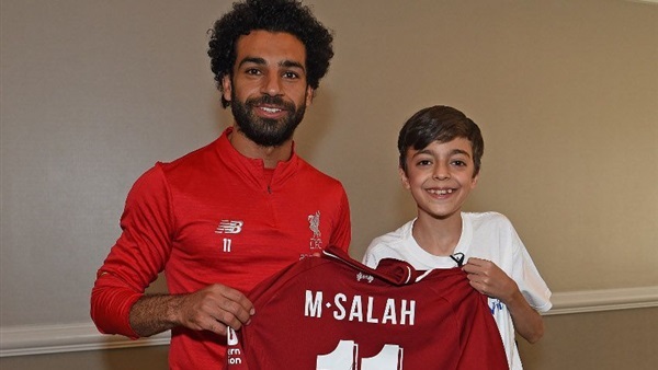 محمد صلاح والطفل