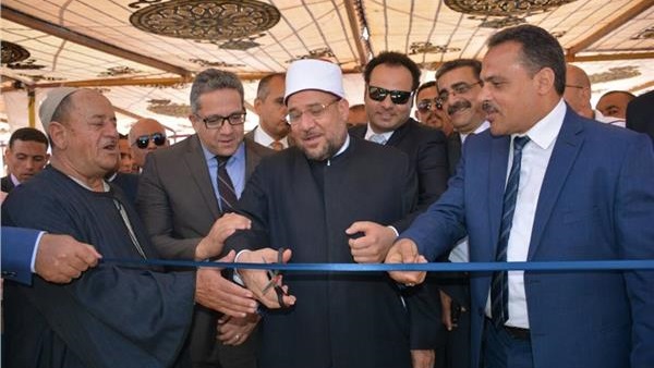 وزير الآثار ووزير