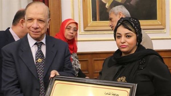 محافظ القاهرة عاطف