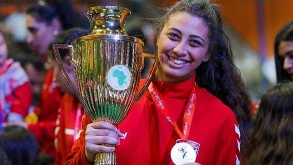 دانا شوقي لاعب طائرة