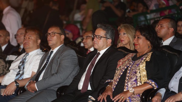 وزيرة الثقافة إيناس