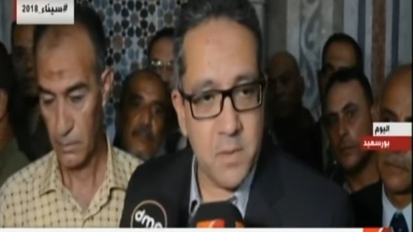 خالد عنانى وزير الآثار