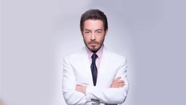 الفنان احمد زاهر