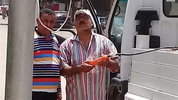 صيانة لأعمدة الإنارة-حي