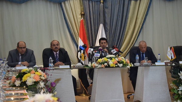 اجتماع وزير الشباب