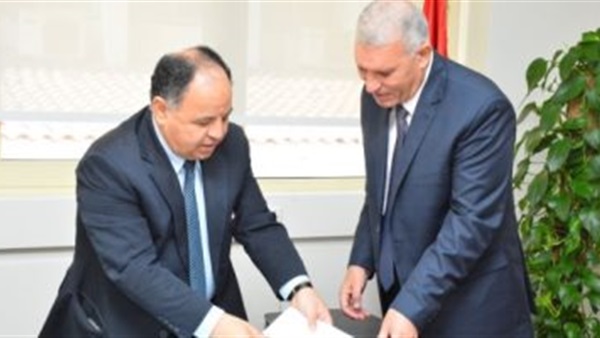محمد معيط مع رئيس