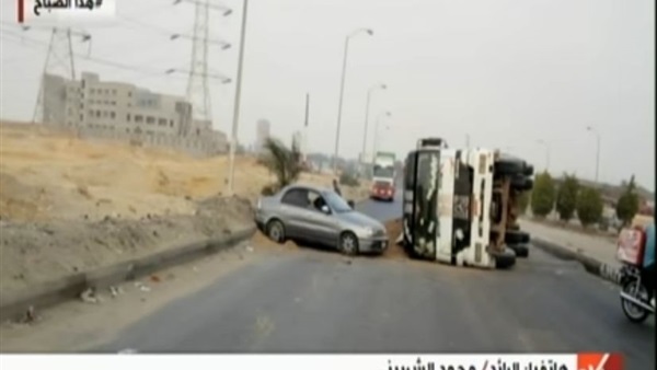 انقلاب سيار نقل بطريق