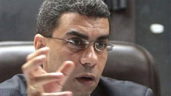 ياسر رزق رئيس مجلس