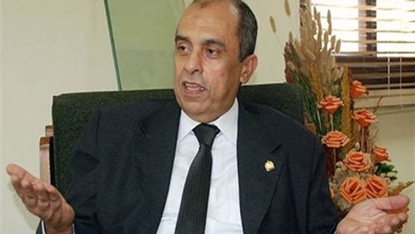 الدكتور عز الدين