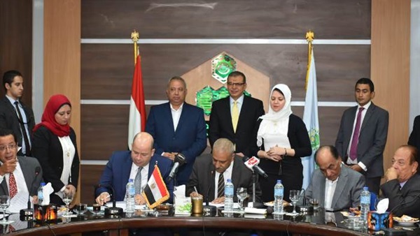 محافظ الشرقية-وزير