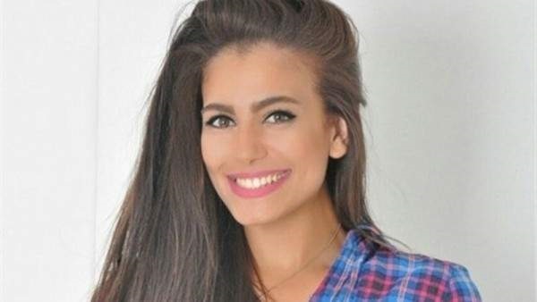 الفنانة ولاء الشريف