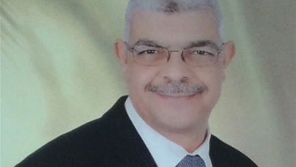 الدكتور أحمد فرج