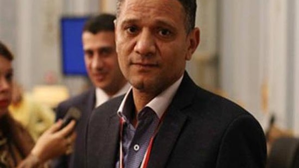 النائب خالد عبد العزيز