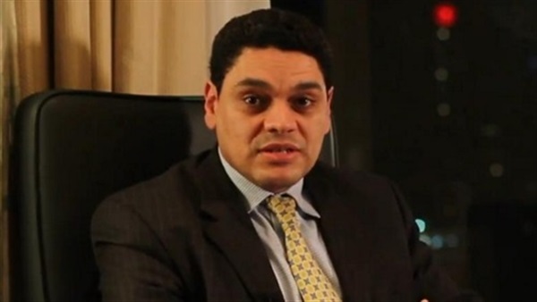 معتز عبد الفتاح،