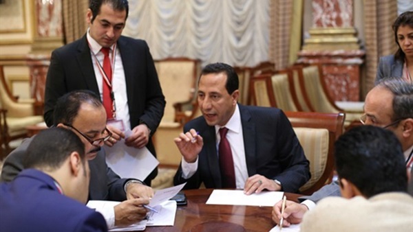 محمود محيي الدين