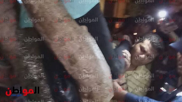 انقاذ طفلة من اعلى