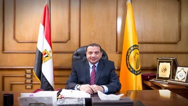 الدكتور منصور حسن