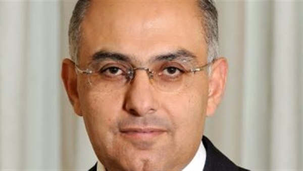 السفير أشرف سلطان