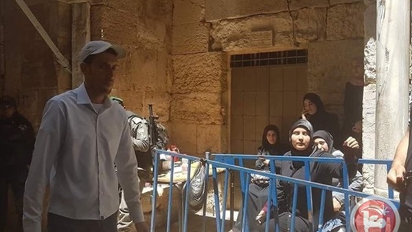 اعتقال نساء فلسطينيات