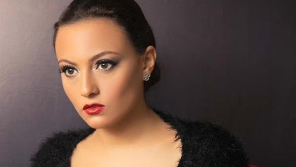 الفنانة بشري