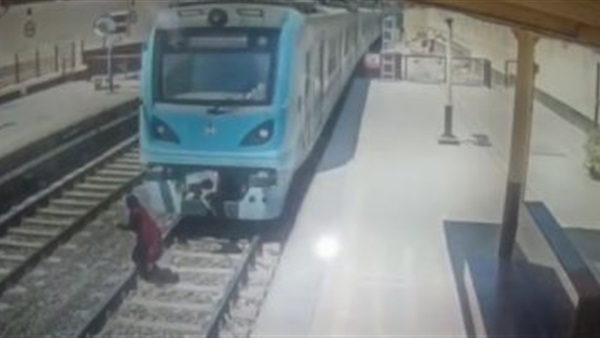 انتحار تحت المترو