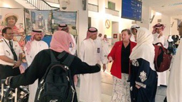 خلال استقبال حجاج