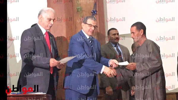 وزير القوي العاملة