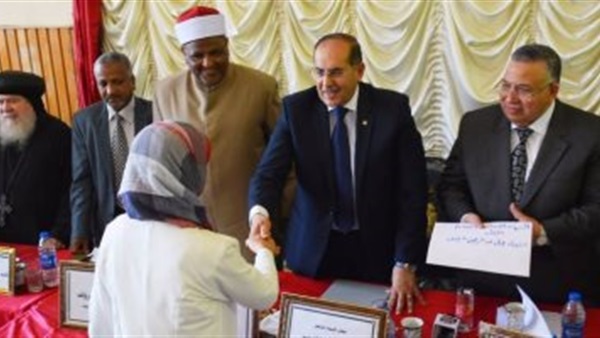 تكريم الطلاب بجامعة