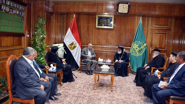 محافظ القليوبية يستقبل