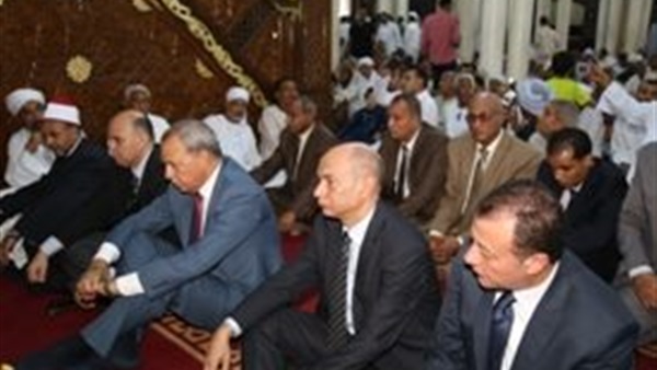 محافظ قنا-صلاة عيد