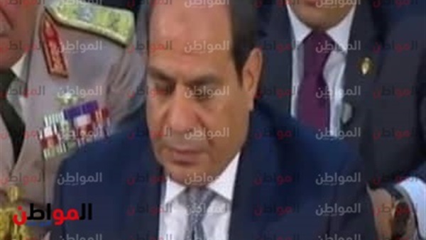 الرئيس السيسي يؤدي