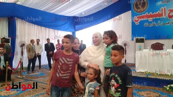 السيدة الغارمة وأبنائها