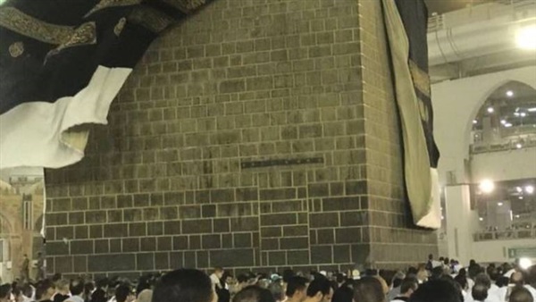 ازاحة ستار الكعبة