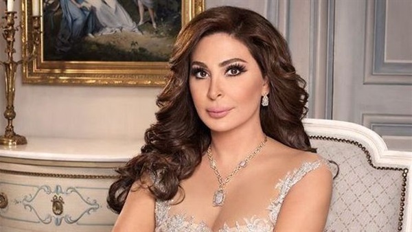 الفنانة إليسا