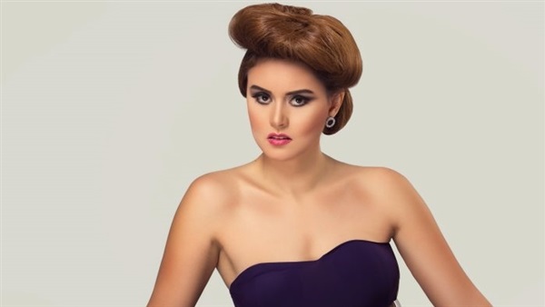 الفنانة رشا مهدي