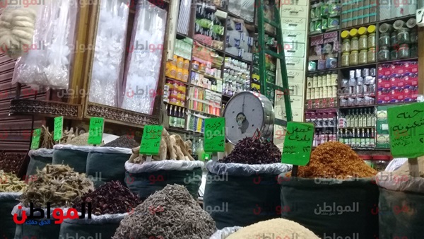 أحد العطارات بشارع